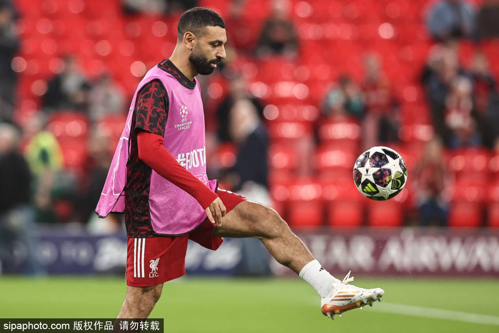 安菲尔德狂潮！利物浦4-0碾压加拉塔萨雷，总分4-1晋级欧冠八强，萨拉赫第50球载入史册